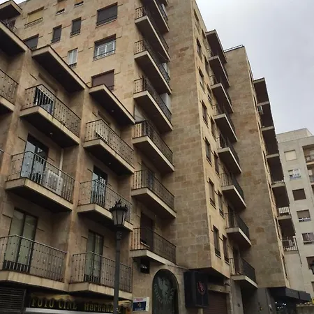 Prior 16 - 3 A 50 M De La Plaza Mayor شقة سلامنكا